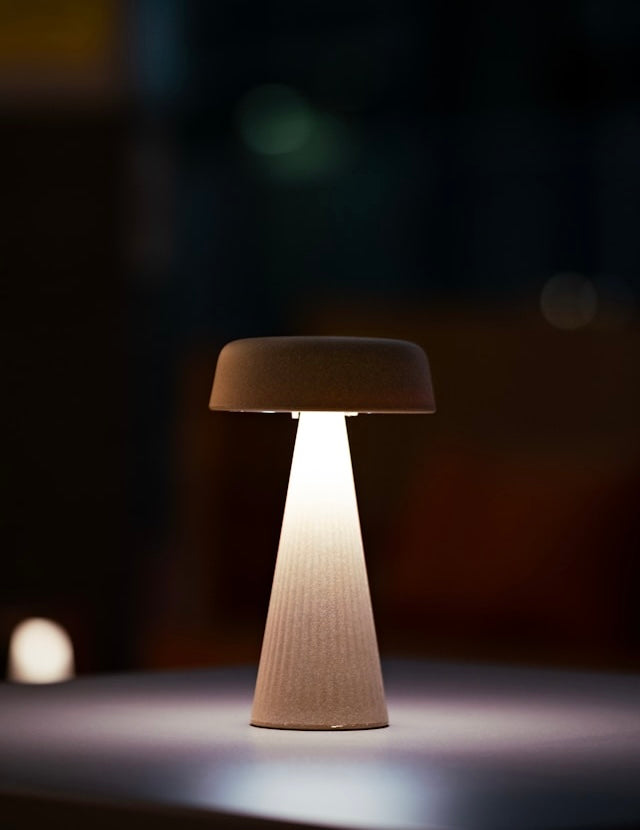 Table lamp